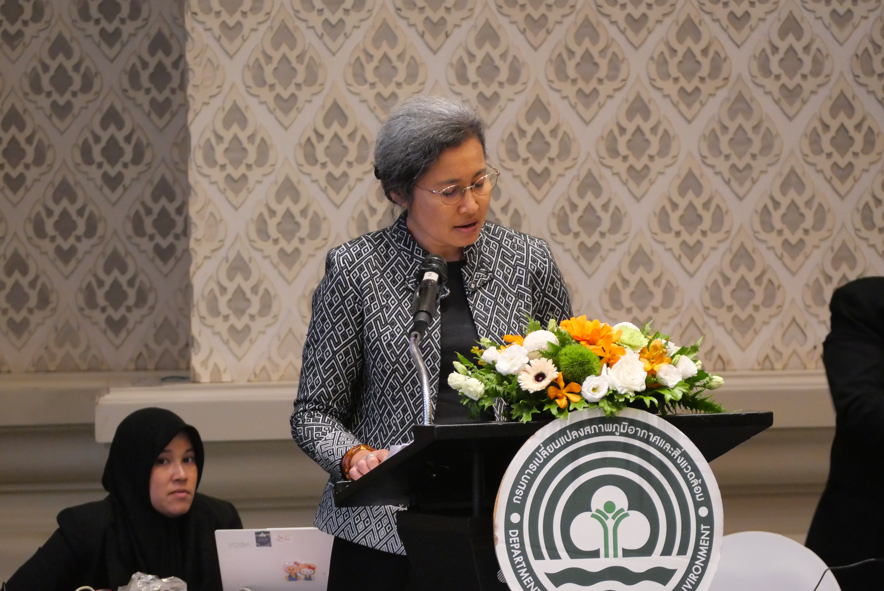 title - ส.ป.ก. ร่วมเป็นเกียรติในพิธีเปิดงานประชุมเผยแพร่ (Press Conference) เพื่อนำเสนอรายงานและการประเมินผลการดำเนินงานเสริมพลังความร่วมมือด้านการเปลี่ยนแปลงสภาพภูมิอากาศของประเทศไทย 